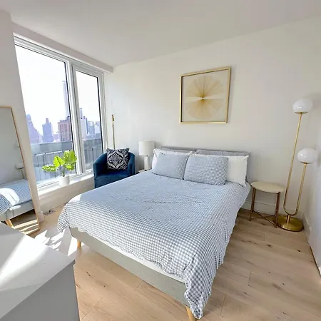 Apartment Large 1 Bedroom - Private Balcony - Luxury Building - Manhattan