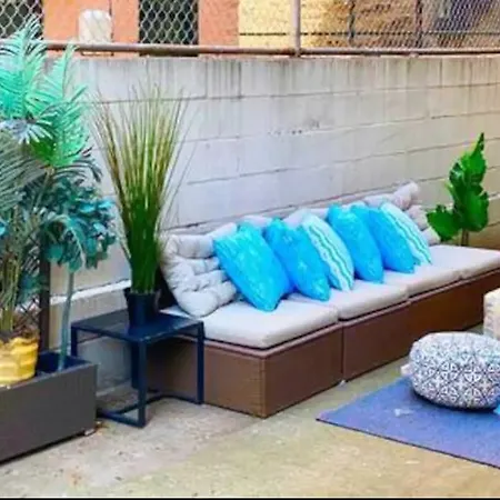Holiday home Discover A 3br Oasis Private Patio 20 Min To Times Square L Tuscano I