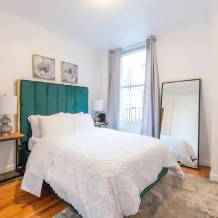 Cozy 3br In Hudson Yard Apartment *