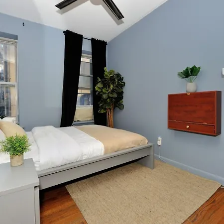 Monthly Nyc Rentals- Newly Designed 3 Bedroom Unit Apartment
