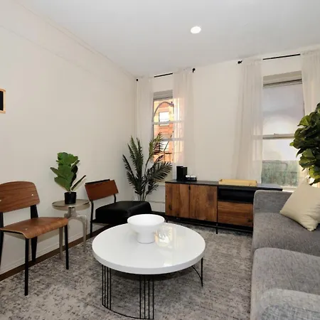 Apartment Monthly Nyc Rentals- Newly Designed 3 Bedroom Unit *