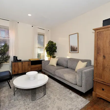 Monthly Nyc Rentals- Newly Designed 3 Bedroom Unit *