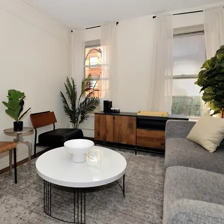 Monthly Nyc Rentals- Newly Designed 3 Bedroom Unit New York