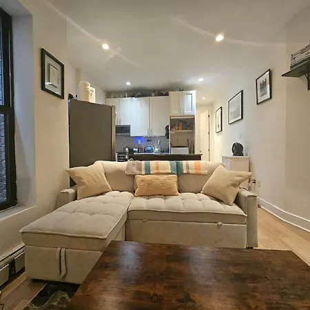 Modern 1-bedroom In Manhattan-new York, Ny * New York