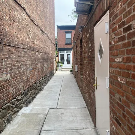 布魯克林gowanus全新兩房一衛公寓 曼哈頓20分鐘 安靜且交通方便 Apartment
