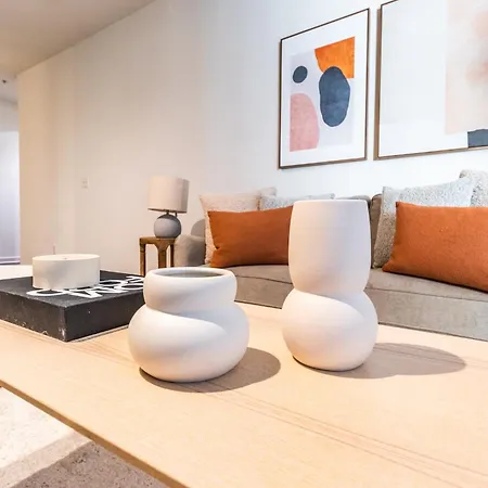 Wonderful 3br 1bath Only Steps From Times Square & Park Apartment