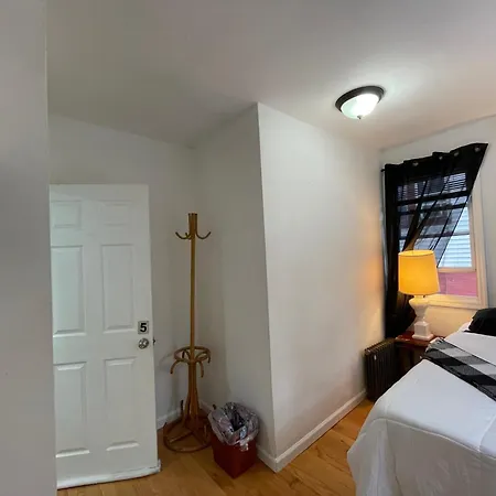 Jhon House * New York