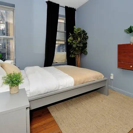 Monthly Nyc Rentals- Newly Designed 3 Bedroom Unit Apartment *