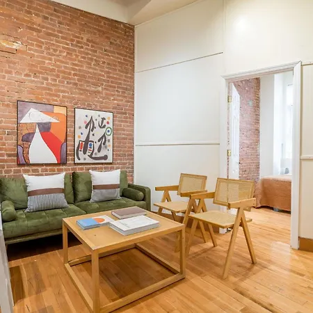 Wonderful 3br 1bath Only Steps From Times Square & Park New York