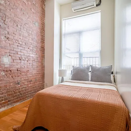 Wonderful 3br 1bath Only Steps From Times Square & Park *