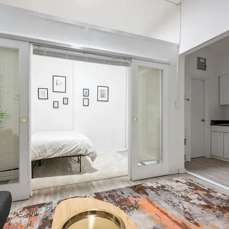 Monthly Nyc Rentals- Modern 1 Bedroom Unit * New York