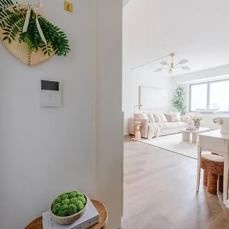 Apartment Views, Modern Nyc Oasis Retreat *