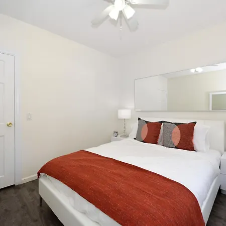 Apartment Monthly Nyc Rentals- Comfortable 4 Bedroom Unit *