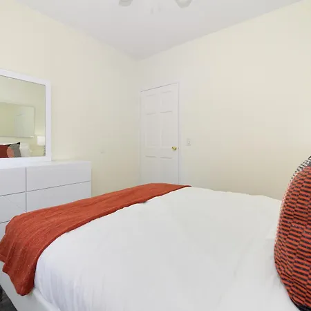 Monthly Nyc Rentals- Comfortable 4 Bedroom Unit Apartment New York
