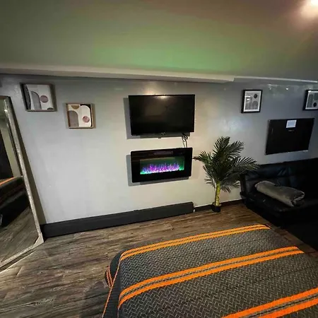 Apartment Lovely Private Guest Near Metro New York