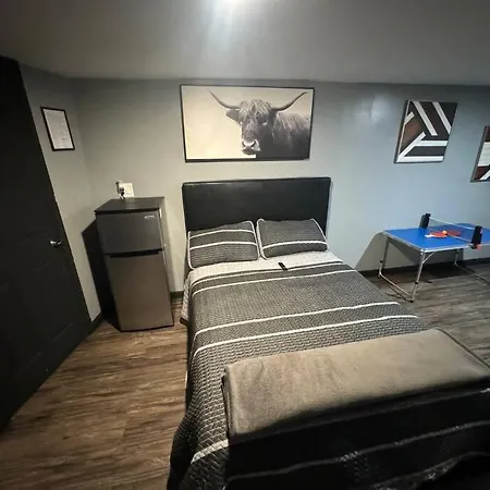 Lovely Private Guest Near Metro *