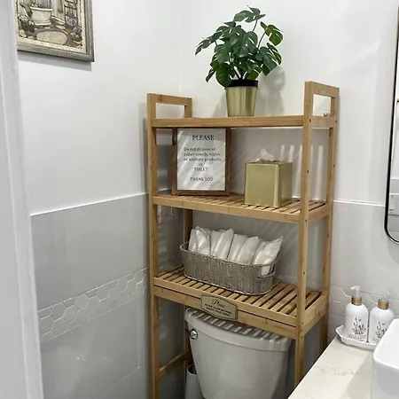 Cozy Portland Ave Apartment *