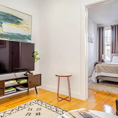 Cozy Portland Ave * New York