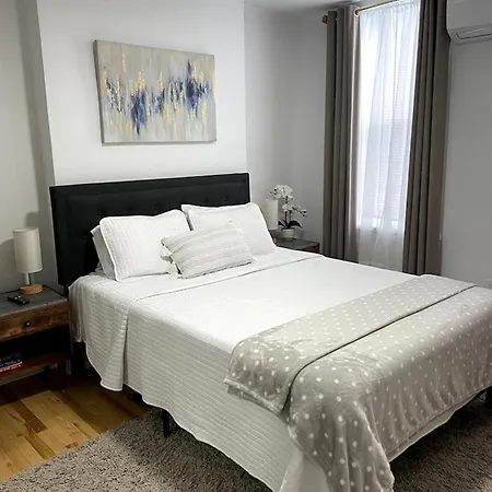 Cozy Portland Ave Apartment