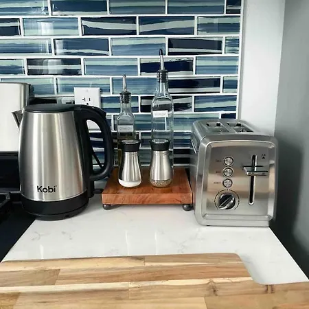 Cozy Portland Ave Apartment *