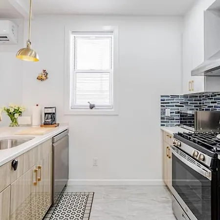 Cozy Portland Ave Apartment New York