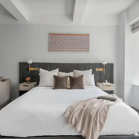 17john Aparthotel