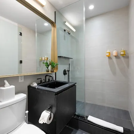 Aparthotel 17john 4*