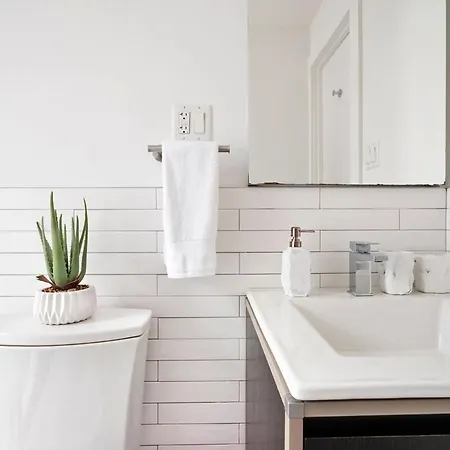 Apartment 403-3c Newly Renovated 3br In Prime Ues *