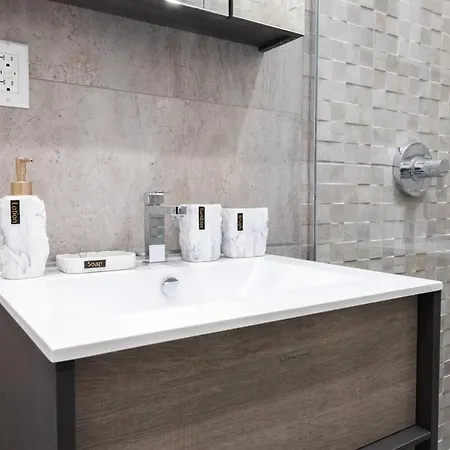 Apartment 317-4c New Modern 1br W&d Walk To Park New York