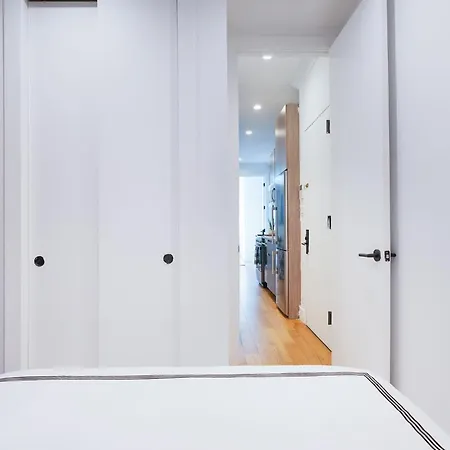 1288-5fs New Renovated 2 Bedrooms In Ues New York