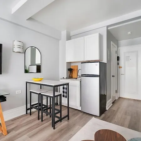 73-1204 New Uws Doorman Gym Apartment New York
