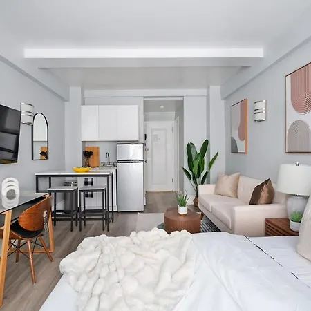 73-1204 New Uws Doorman Gym Apartment *