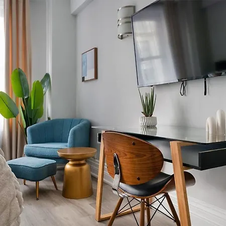 73-1204 New Uws Doorman Gym Apartment New York
