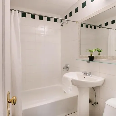 61-3c Renovated 2br Sleeps 5 Prime Upper East Apartment New York