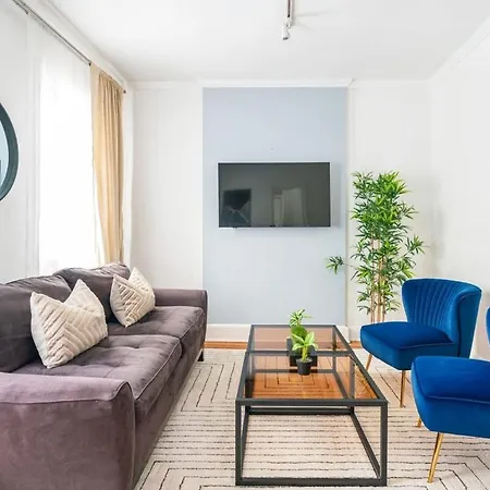 Apartment 61-3c Renovated 2br Sleeps 5 Prime Upper East New York
