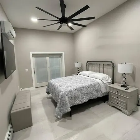 Apartment Spacious Najera Suite, Private Apt