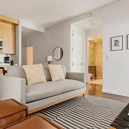 Outstanding & Bright In Midtown Manhattan Homestay