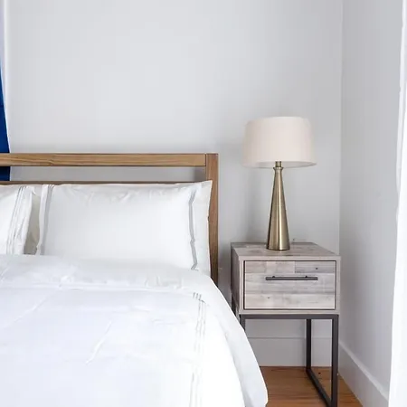 323-2 Spacious 2br Williamsburg *