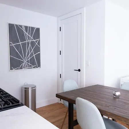 Apartment 323-2 Spacious 2br Williamsburg