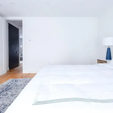 Apartment 323-2 Spacious 2br Williamsburg *