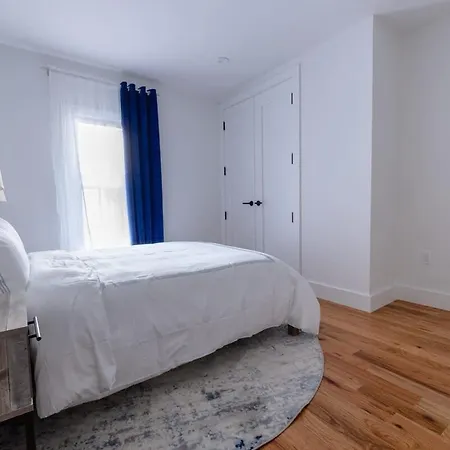 323-2 Spacious 2br Williamsburg