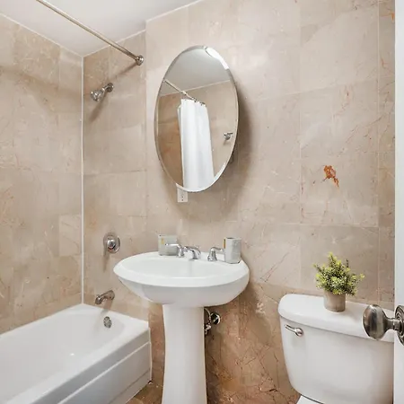 73-320 New 1br 1bth Uws Doorman Gym