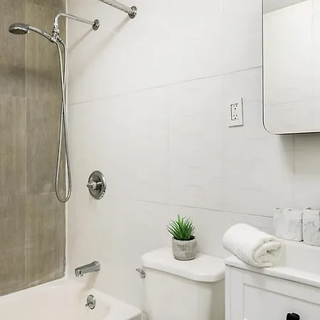 26-1c Gramercy Large 1br Wd New York