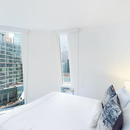 Amazing In Upper West Side Apartment *