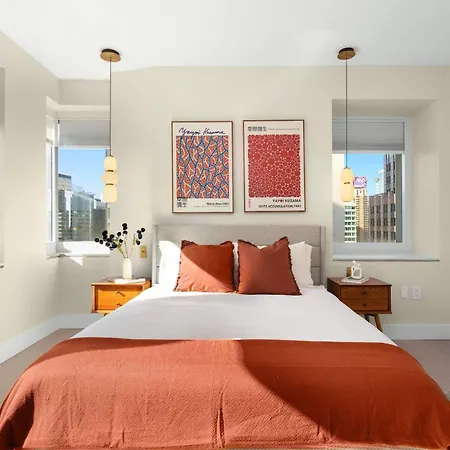 Apartment Rare Luxurious 1 Block From Time Square New York