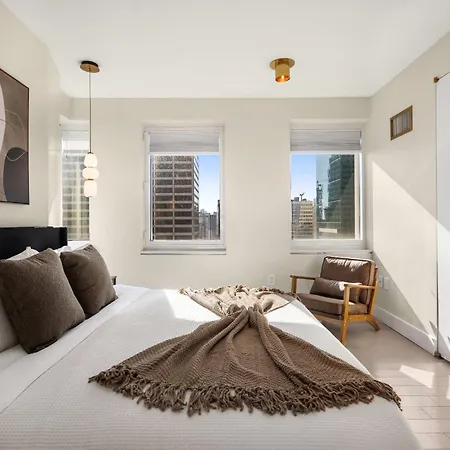 Apartment Rare Luxurious 1 Block From Time Square New York