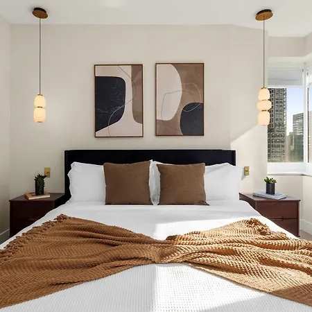 Apartment Rare Luxurious 1 Block From Time Square *