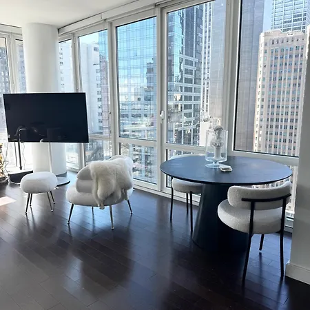 Stylish 3br Luxury Retreat In The Heart Of Fidi *