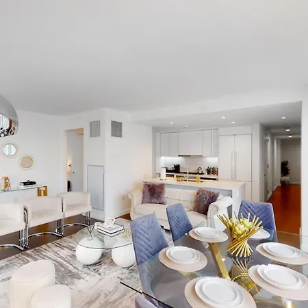 Amazing In Upper West Side New York
