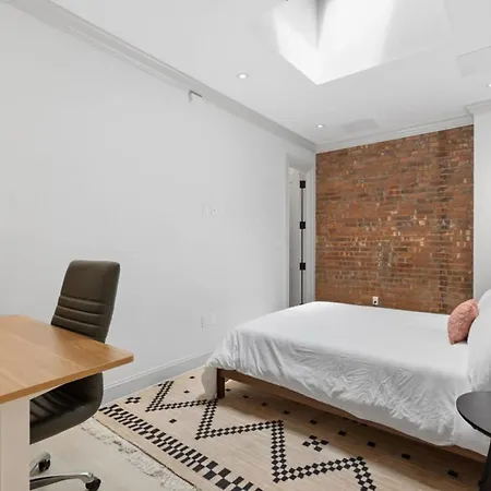 Apartment Styled 3 Bedrooms Urban Vibe Apartment *
